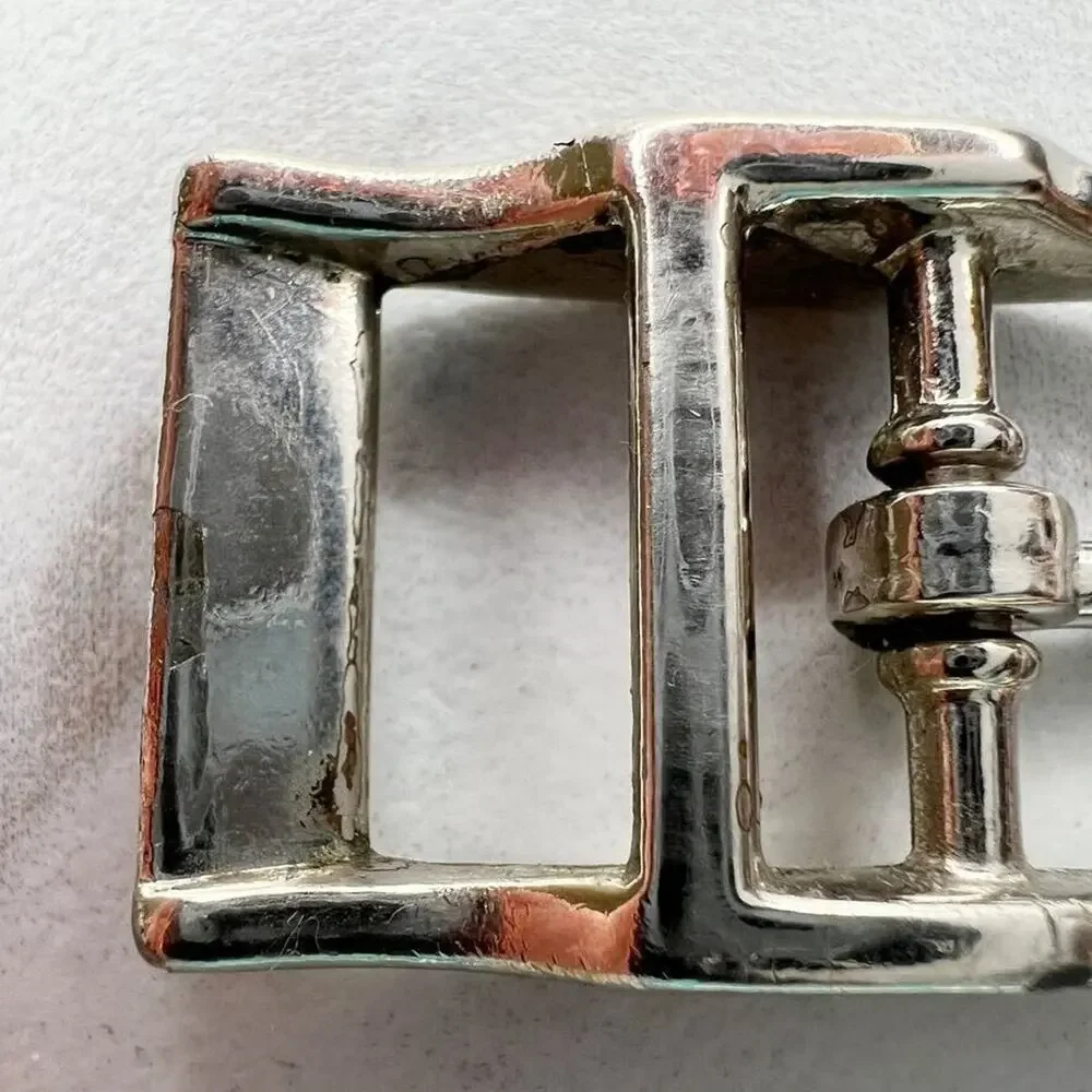Small Silver Tone Simple Basic Belt Buckle